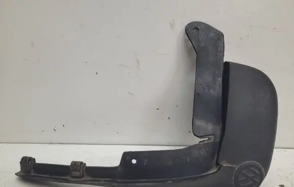 Volkswagen PASSAT B6 Front mudguard 3B0075111