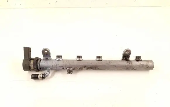 Mercedes-Benz R W251 Fuel main line pipe 6420700495 6110780449
