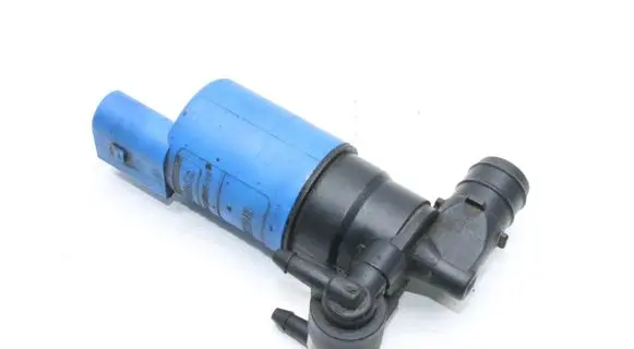 Volvo V60 Headlight washer pump AV6113K082AA
