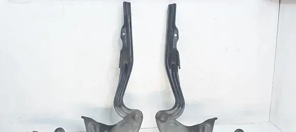 Subaru Impreza III Engine bonnet/hood hinges