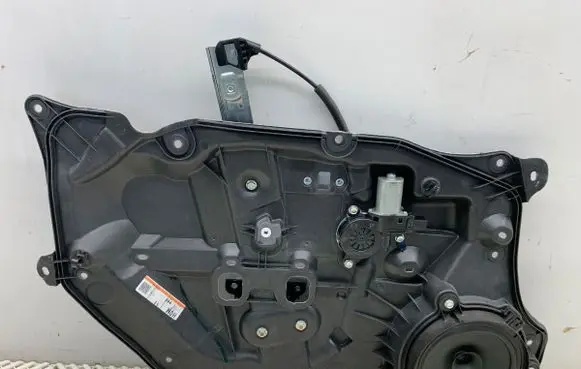 Mazda CX-3 Front door window regulator with motor 
