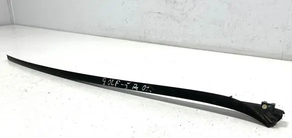 Volkswagen Golf V Windshield trim 1K0854319E