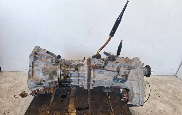 Toyota Hilux (AN10, AN20, AN30) Manual 6 speed gearbox 