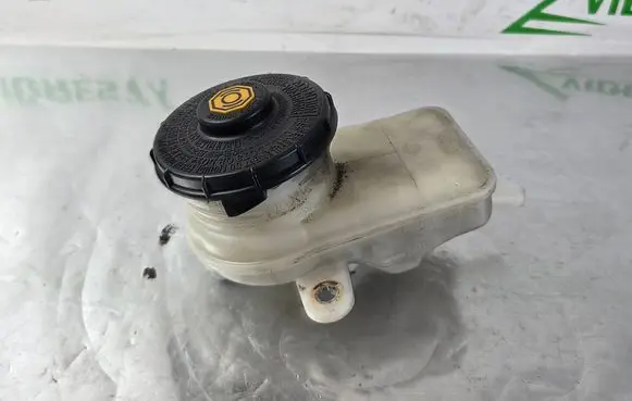 Honda CR-V Brake fluid reservoir 0204255770