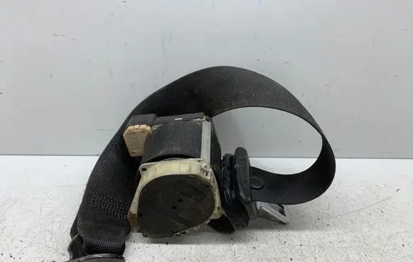 Opel Astra G Rear seatbelt 90560646 043010 00066692