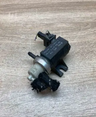 Audi A6 S6 C5 4B Vacuum pump 1H0906627A 72190325