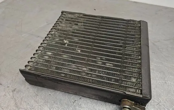 Audi A6 S6 C5 4B Air conditioning (A/C) radiator (interior) 