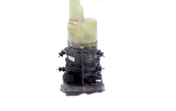 Ford Galaxy Power steering pump BG913K514AC