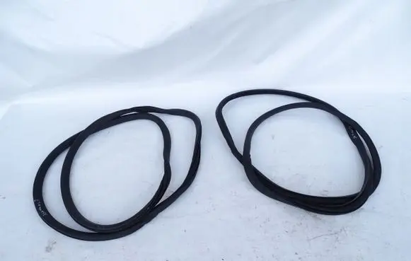 Opel Astra K Rubber seal loading door 