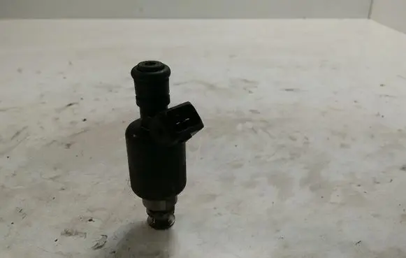 Opel Tigra A Fuel injector 17089276