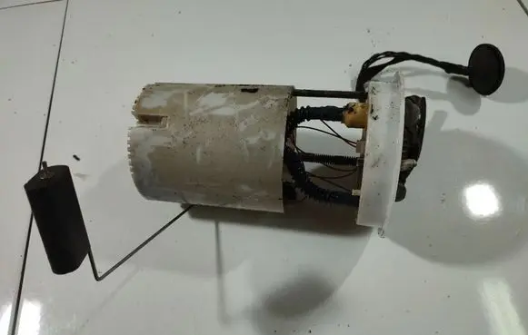 Ford Focus Fuel level sensor 