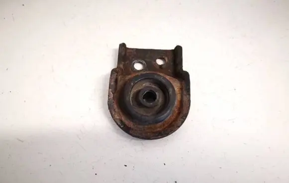 Volvo S40, V40 Radiator mount bracket mr266941