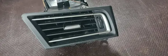 BMW 7 F01 F02 F03 F04 Dashboard side air vent grill/cover trim 9115858