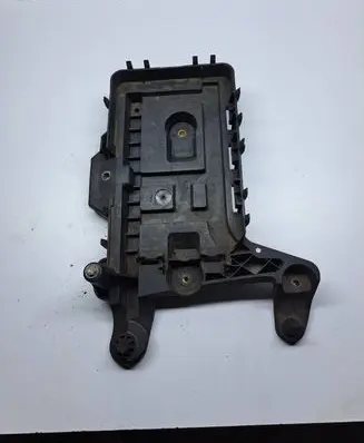 Volkswagen Golf V Battery tray 1K0915333C