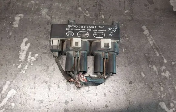 Volkswagen Sharan Coolant fan relay 701919506A 898726000