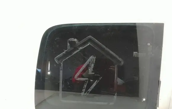 Peugeot Partner Rear side window 43R000016