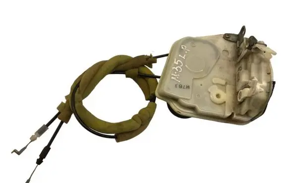 Mazda 3 II Front door lock H76H78R2 0C02C0608