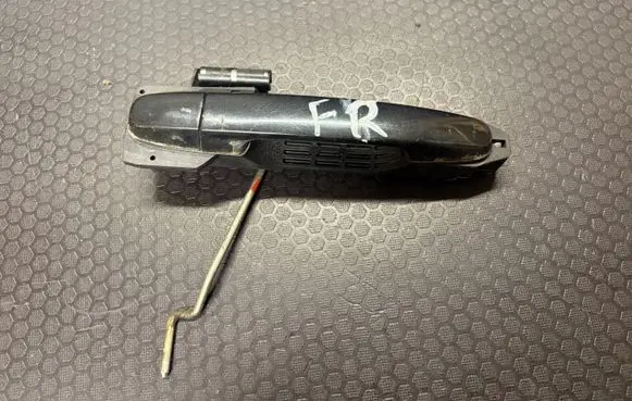Toyota Corolla Verso AR10 Front door exterior handle 242302