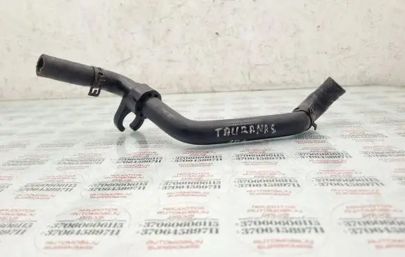 Volkswagen Touran I Engine coolant pipe/hose