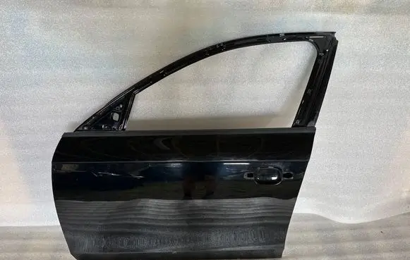 Audi A4 S4 B8 8K Front door 8K0831