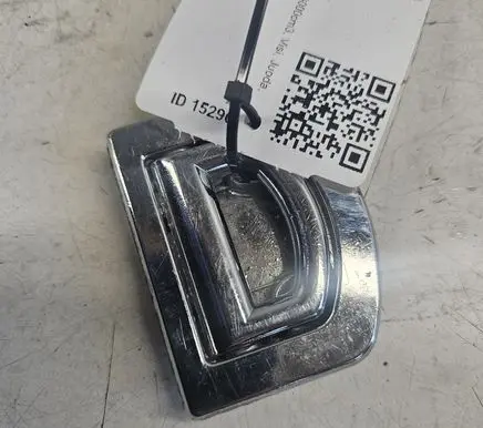 Audi Q7 4L Tie down hook / loop 1J0864203D