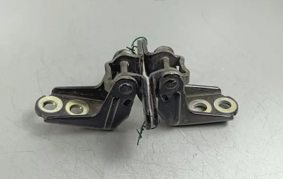 Nissan X-Trail T33 Front door hinges set 