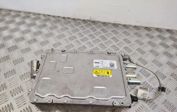 BMW X5 F15 Voltage converter inverter 8663249