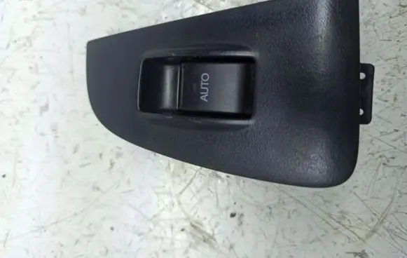 Toyota Avensis T250 Electric window control switch 7423105140