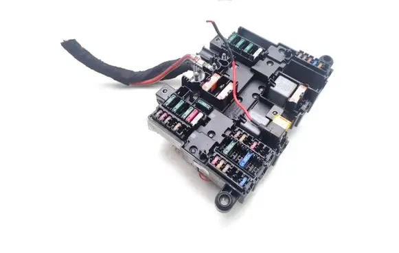 Mercedes-Benz A W177 Fuse module A1779061102