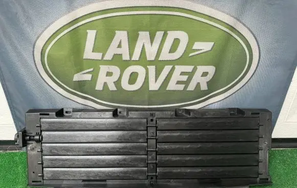 Land Rover Range Rover Evoque L551 Intercooler air guide/duct channel LR135382