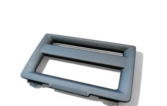 Volvo V50 Radio/GPS head unit trim 8650694