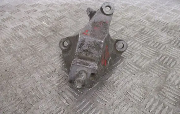 Ford Focus Gearbox mounting bracket 98AB7M125CC