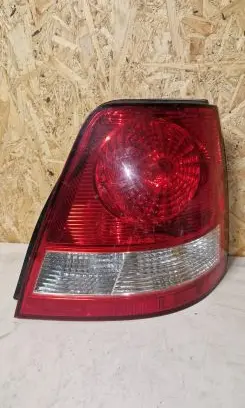 KIA Sorento Rear/tail lights 924023e0