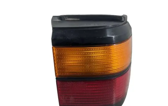 Volkswagen PASSAT B3 Rear/tail lights 333945112