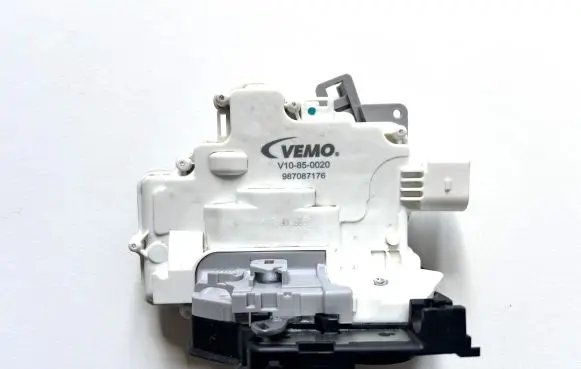 Audi Q7 4L Front door lock 601001043422P 3C1837016A V10850020
