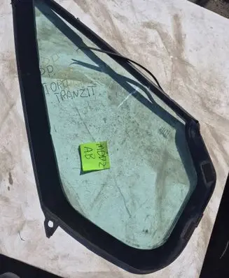 Ford Transit Side middle window/glass M149AS2 DOT682 43R001582