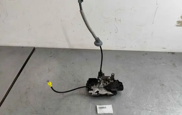 Volvo S90, V90 Front door lock 31440998