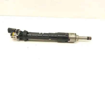 Mercedes-Benz CLA C118 X118 Fuel injector A2820701000 166001525R