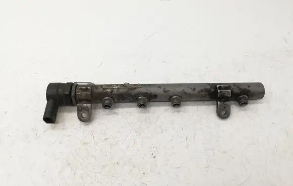 Mercedes-Benz E W211 Fuel main line pipe A6110780449