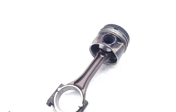 Skoda Octavia Mk2 (1Z) Piston with connecting rod CAYC