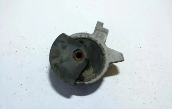 Nissan Almera Engine mount bracket 112110n000 112150n000s