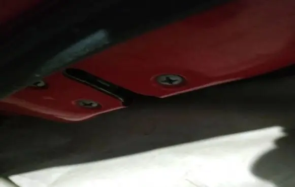 Nissan Note (E11) Front door lock