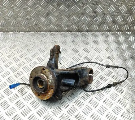 Peugeot 2008 I Front wheel hub 364790
