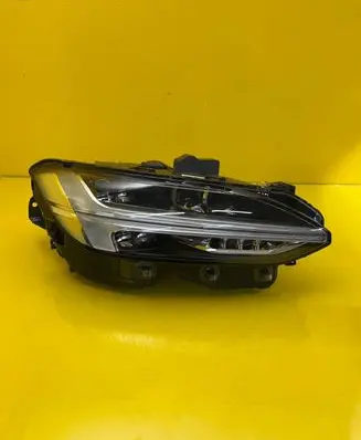 Volvo S90, V90 Headlight/headlamp 31386165
