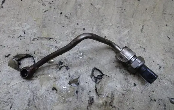 Fuel pressure sensor