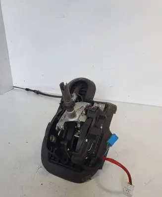 BMW 3 E90 E91 Gear shifter/selector 7548037