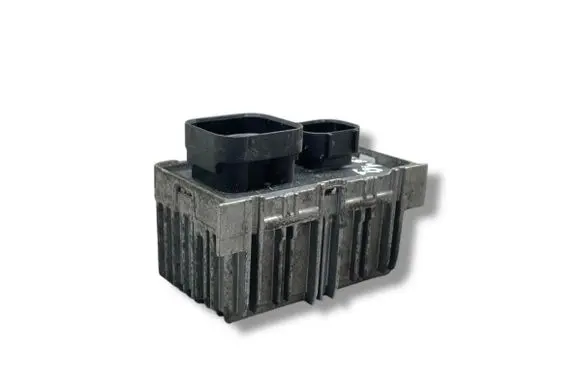 Land Rover Discovery 3 - LR3 Glow plug pre-heat relay 0522121101