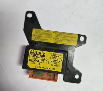 Renault Laguna I Airbag control unit/module 7700411328 AF96163 550449300
