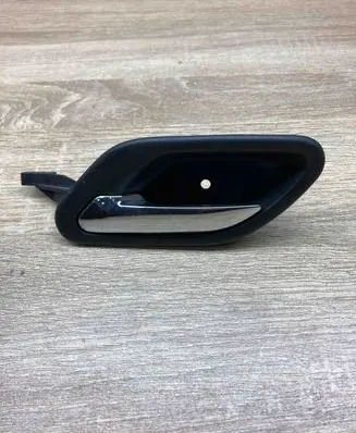 BMW 5 E39 Front door interior handle 8226049 USED