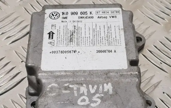 Skoda Octavia Mk2 (1Z) Airbag control unit/module 1K0909605K